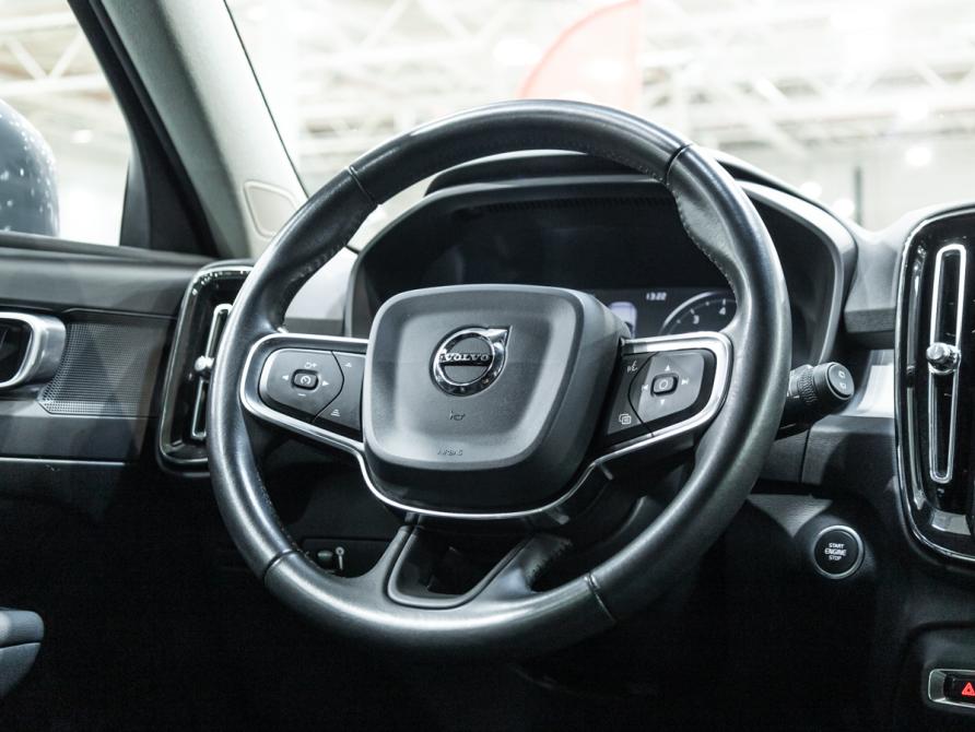 Volvo XC40 I Санкт-Петербург  - изображение 17