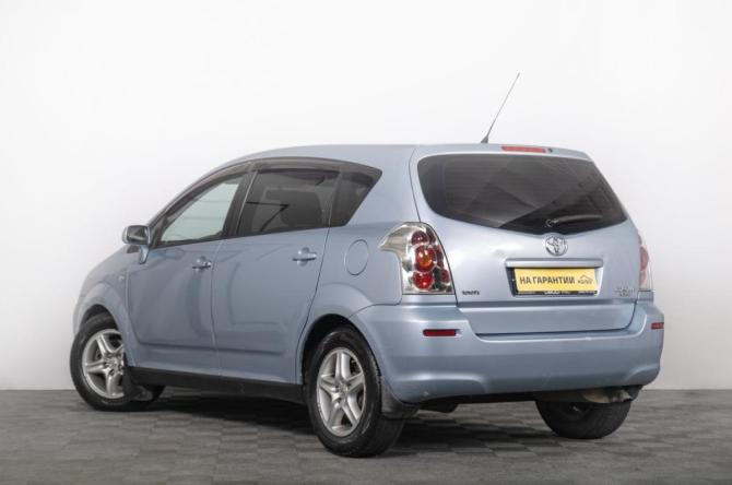 Toyota Corolla Verso I Рестайлинг с пробегом 2005 года, цена 699 000 рублей, 252000 км, компактвэн, Автокод Объявления