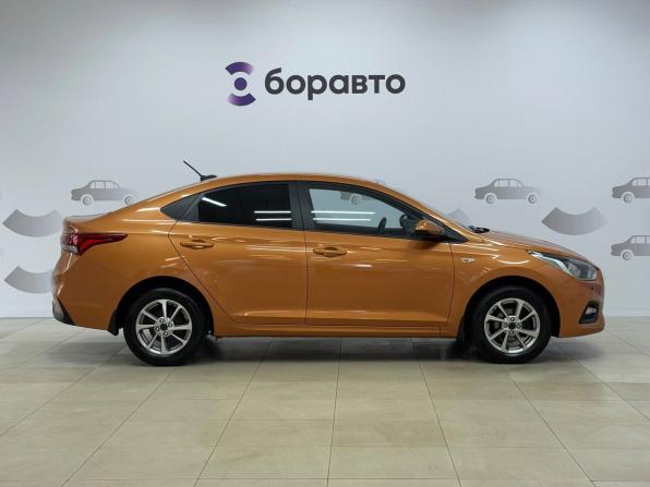 Hyundai Solaris II с пробегом 2018 года, цена 1 369 000 рублей, 101208 км, седан, Автокод Объявления