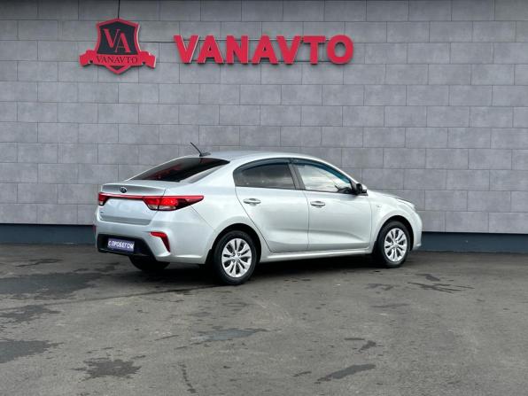 Kia Rio IV с пробегом 2018 года, цена 1 390 000 рублей, 79000 км, седан, Автокод Объявления