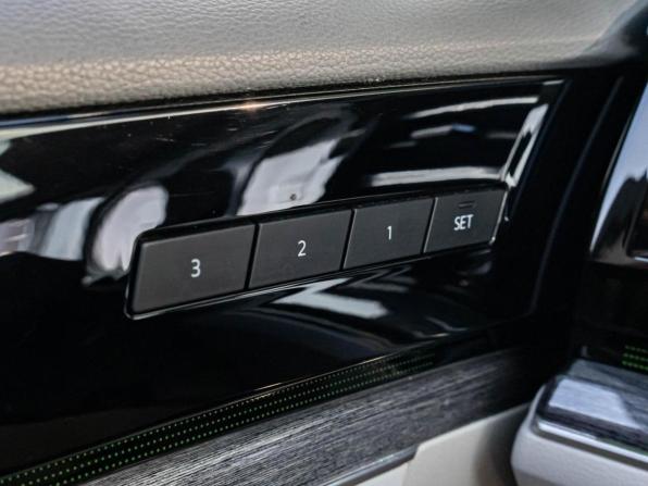 Volkswagen Touareg III с пробегом 2019 года, цена 4 898 000 рублей, 134974 км, внедорожник, Автокод Объявления