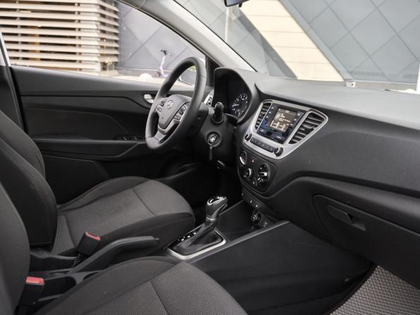 Hyundai Solaris II с пробегом 2019 года, цена 1 193 000 рублей, 172671 км, седан, Автокод Объявления