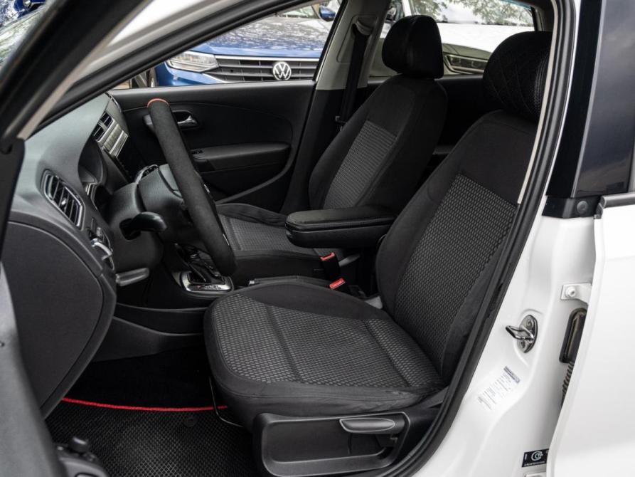 Volkswagen Polo V Краснодар  - изображение 10