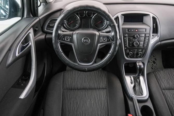 Opel Astra J Рестайлинг с пробегом 2013 года, цена 849 000 рублей, 189000 км, хэтчбек, Автокод Объявления