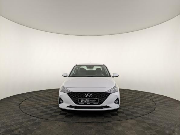 Hyundai Solaris II Рестайлинг с пробегом 2022 года, цена 1 565 000 рублей, 46970 км, седан, Автокод Объявления