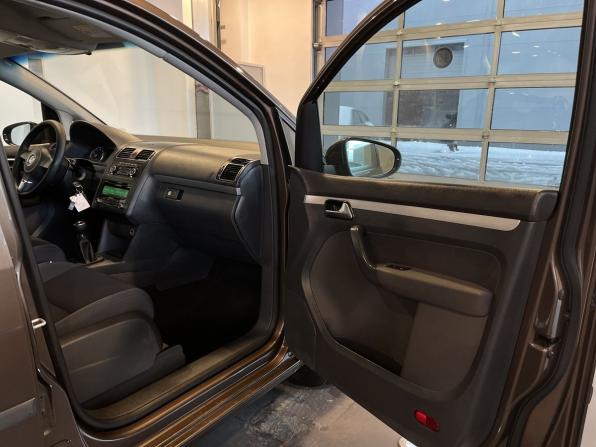 Volkswagen Touran I Рестайлинг 2 с пробегом 2012 года, цена 786 000 рублей, 232326 км, компактвэн, Автокод Объявления