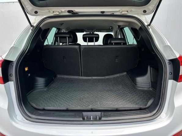 Hyundai ix35 I Рестайлинг с пробегом 2015 года, цена 1 420 000 рублей, 215784 км, внедорожник, Автокод Объявления