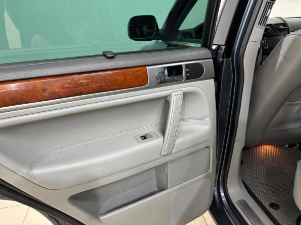 Volkswagen Touareg I с пробегом 2004 года, цена 495 000 рублей, 437077 км, внедорожник, Автокод Объявления