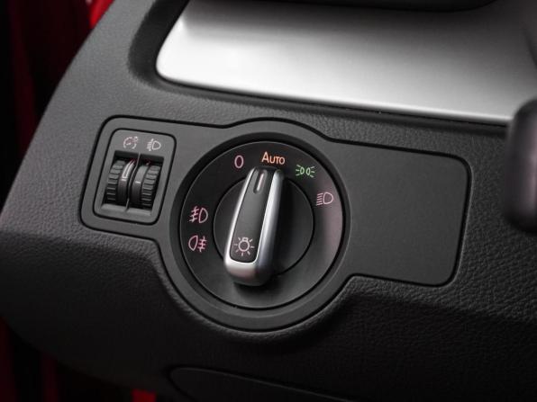 Volkswagen Passat B7 с пробегом 2012 года, цена 999 000 рублей, 215589 км, седан, Автокод Объявления