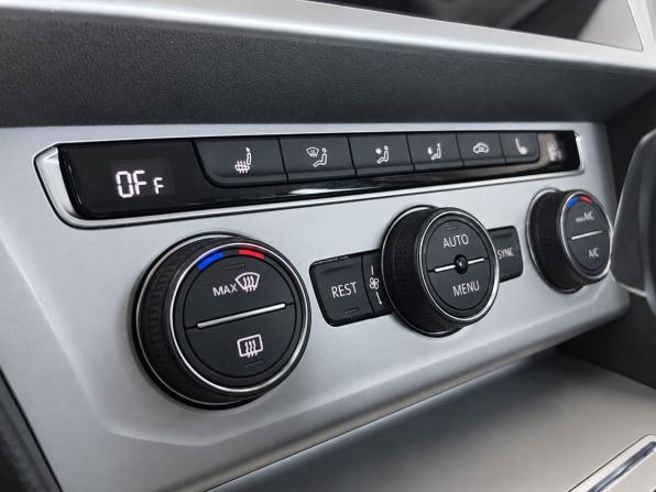 Volkswagen Passat B8 с пробегом 2019 года, цена 2 149 000 рублей, 144733 км, седан, Автокод Объявления