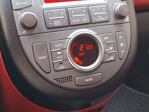 Kia Soul I Рестайлинг с пробегом 2012 года, цена 950 000 рублей, 154013 км, хэтчбек, Автокод Объявления