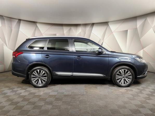 Mitsubishi Outlander III Рестайлинг 3 с пробегом 2019 года, цена 2 059 000 рублей, 135932 км, внедорожник, Автокод Объявления