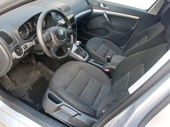 Skoda Octavia II (A5) Рестайлинг с пробегом 2010 года, цена 730 000 рублей, 215000 км, лифтбек, Автокод Объявления