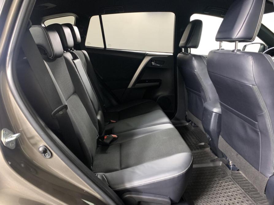 Toyota RAV4 IV (XA40) Рестайлинг Москва  - изображение 17