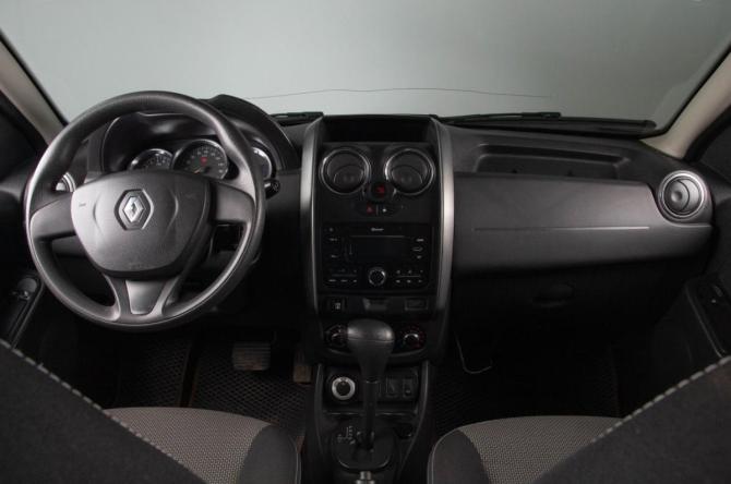 Renault Duster I Рестайлинг с пробегом 2017 года, цена 1 379 000 рублей, 170000 км, внедорожник, Автокод Объявления