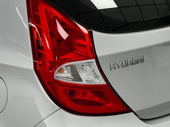 Hyundai Solaris I Рестайлинг с пробегом 2014 года, цена 1 390 000 рублей, 15426 км, хэтчбек, Автокод Объявления