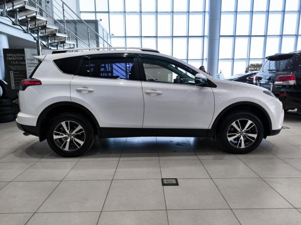 Toyota RAV4 IV (XA40) Рестайлинг с пробегом 2016 года, цена 2 290 000 рублей, 136713 км, внедорожник, Автокод Объявления