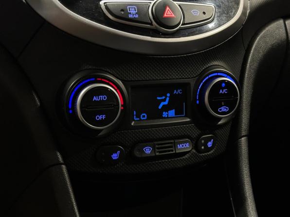 Hyundai Solaris I Рестайлинг с пробегом 2016 года, цена 1 040 000 рублей, 162728 км, седан, Автокод Объявления