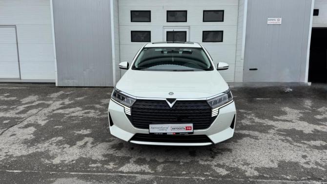 Venucia D60 Plus с пробегом 2023 года, цена 1 546 100 рублей, 31290 км, седан, Автокод Объявления