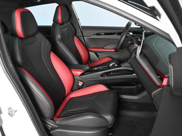 Geely Coolray I Рестайлинг с пробегом 2024 года, цена 2 199 000 рублей, 24050 км, внедорожник, Автокод Объявления