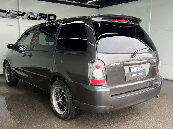Mazda MPV II (LW) Рестайлинг с пробегом 2004 года, цена 699 000 рублей, 237950 км, компактвэн, Автокод Объявления