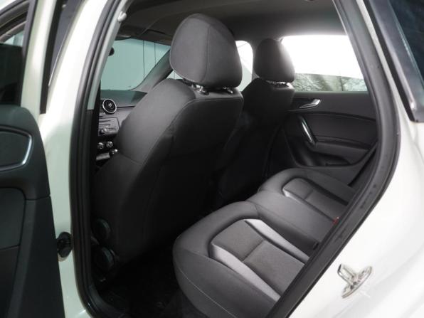 Audi A1 I (8X) с пробегом 2012 года, цена 1 169 000 рублей, 159351 км, хэтчбек, Автокод Объявления