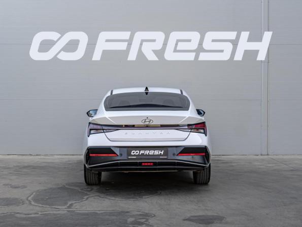 Hyundai Elantra VII (CN7) Рестайлинг с пробегом 2024 года, цена 2 299 000 рублей, 17230 км, седан, Автокод Объявления