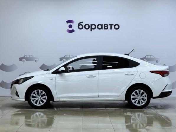 Hyundai Solaris II Рестайлинг с пробегом 2021 года, цена 1 567 000 рублей, 92670 км, седан, Автокод Объявления