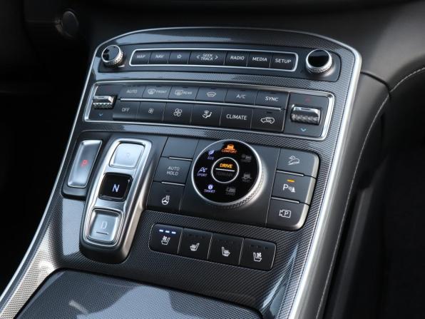 Hyundai Santa Fe IV Рестайлинг с пробегом 2022 года, цена 4 120 000 рублей, 54414 км, внедорожник, Автокод Объявления
