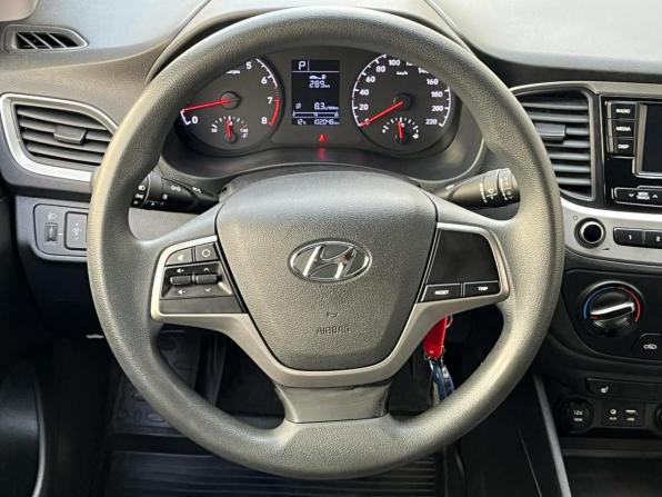 Hyundai Solaris II с пробегом 2017 года, цена 1 149 000 рублей, 102046 км, седан, Автокод Объявления