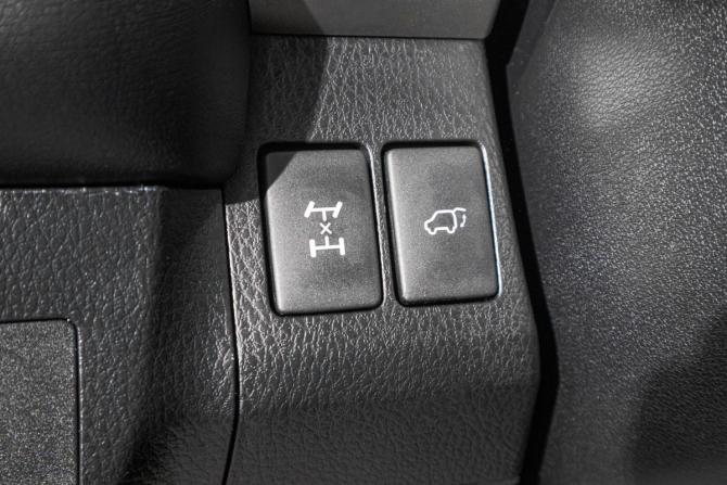 Toyota RAV4 IV (XA40) с пробегом 2013 года, цена 1 999 000 рублей, 200000 км, внедорожник, Автокод Объявления