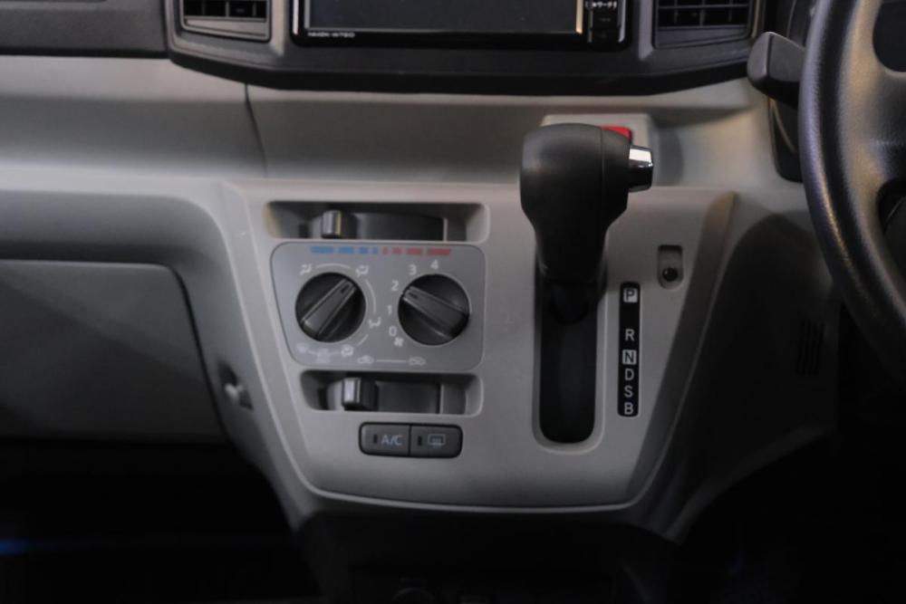 Daihatsu Mira e:S II Омск  - изображение 16