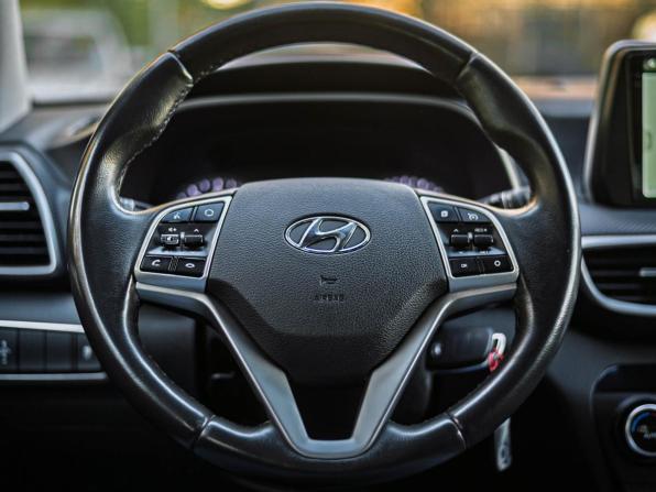Hyundai Tucson III с пробегом 2018 года, цена 1 850 000 рублей, 131259 км, внедорожник, Автокод Объявления