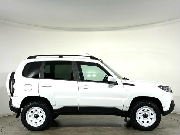 Lada (ВАЗ) Niva Travel I с пробегом 2024 года, цена 1 140 000 рублей, 33195 км, внедорожник, Автокод Объявления