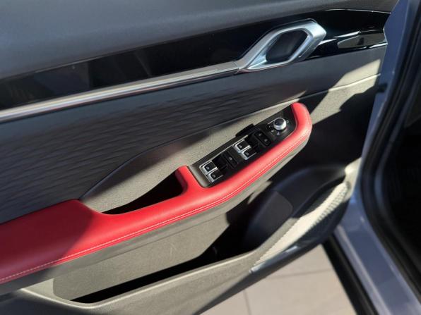Geely Coolray I Рестайлинг с пробегом 2024 года, цена 2 195 000 рублей, 16605 км, внедорожник, Автокод Объявления