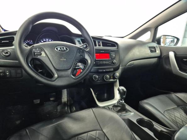 Kia Ceed II с пробегом 2014 года, цена 760 000 рублей, 163545 км, универсал, Автокод Объявления