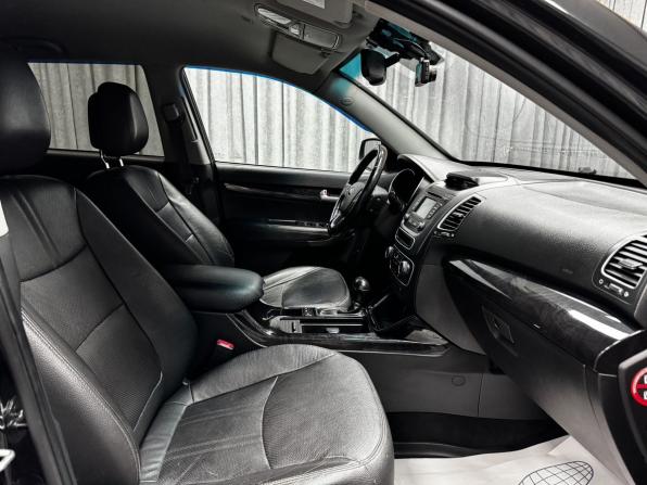 Kia Sorento II Рестайлинг с пробегом 2017 года, цена 1 900 000 рублей, 194635 км, внедорожник, Автокод Объявления