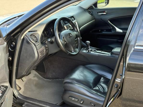 Lexus IS II Рестайлинг с пробегом 2010 года, цена 1 485 000 рублей, 215094 км, седан, Автокод Объявления
