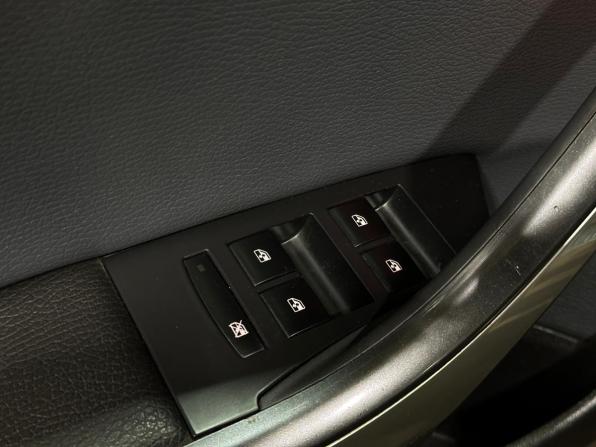 Opel Astra J Рестайлинг с пробегом 2012 года, цена 720 000 рублей, 303118 км, седан, Автокод Объявления