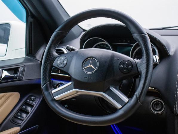 Mercedes-Benz M-Класс II (W164) Рестайлинг с пробегом 2011 года, цена 1 740 000 рублей, 206876 км, внедорожник, Автокод Объявления