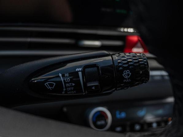 Hyundai Elantra VII (CN7) Рестайлинг с пробегом 2023 года, цена 2 270 000 рублей, 32214 км, седан, Автокод Объявления