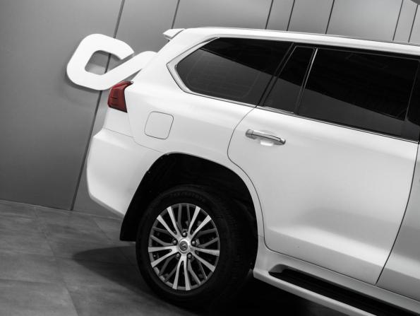Lexus LX III Рестайлинг 2 с пробегом 2019 года, цена 9 000 000 рублей, 161283 км, внедорожник, Автокод Объявления