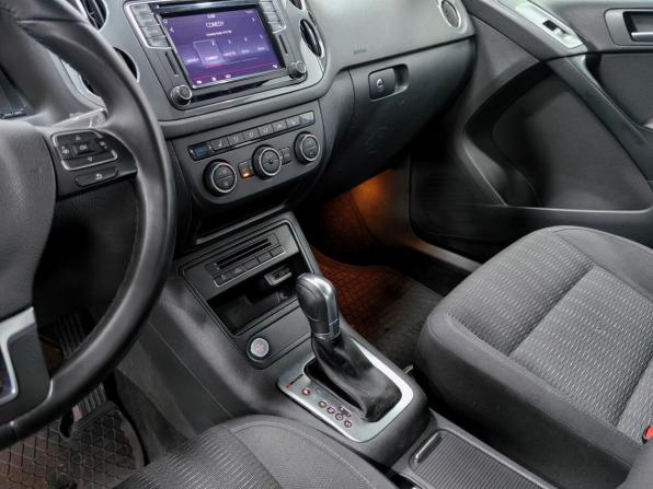 Volkswagen Tiguan I Рестайлинг с пробегом 2015 года, цена 1 570 000 рублей, 220760 км, внедорожник, Автокод Объявления