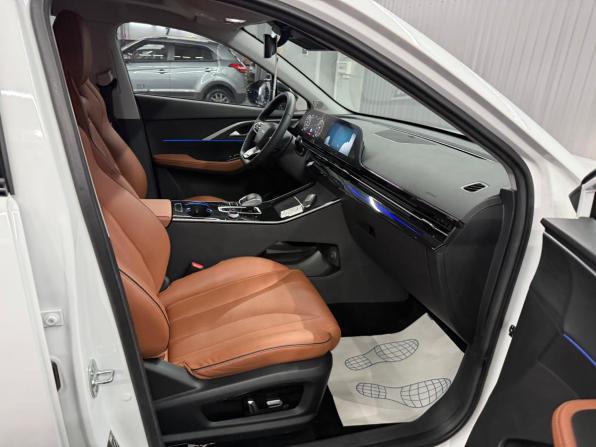 Omoda C5 I с пробегом 2023 года, цена 1 857 000 рублей, 45324 км, внедорожник, Автокод Объявления
