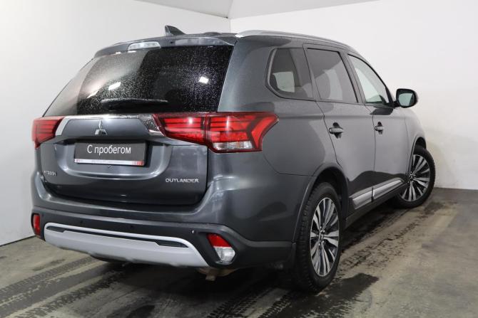Mitsubishi Outlander III Рестайлинг 3 с пробегом 2019 года, цена 2 349 000 рублей, 117000 км, внедорожник, Автокод Объявления