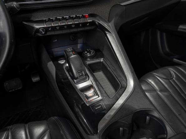 Peugeot 3008 II с пробегом 2017 года, цена 1 645 000 рублей, 144274 км, внедорожник, Автокод Объявления