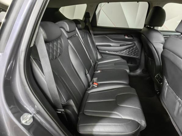 Hyundai Santa Fe IV Рестайлинг с пробегом 2022 года, цена 4 400 000 рублей, 45879 км, внедорожник, Автокод Объявления