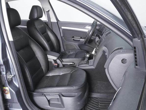 Skoda Octavia II (A5) Рестайлинг с пробегом 2010 года, цена 920 000 рублей, 194981 км, лифтбек, Автокод Объявления