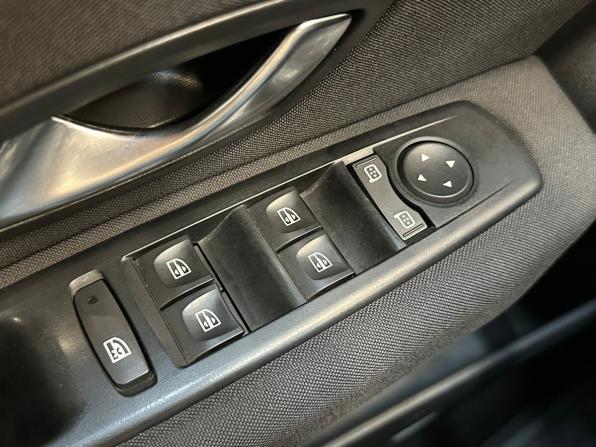 Renault Fluence I с пробегом 2010 года, цена 580 000 рублей, 155812 км, седан, Автокод Объявления