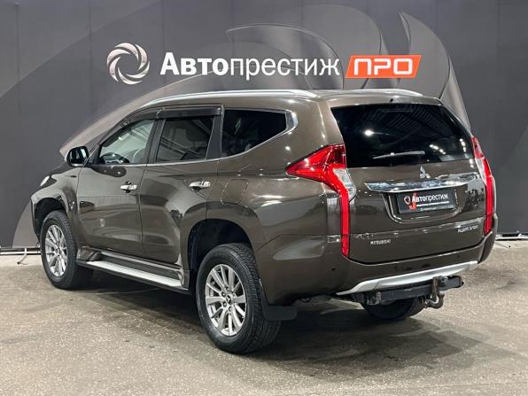 Mitsubishi Pajero Sport III с пробегом 2017 года, цена 2 480 000 рублей, 185145 км, внедорожник, Автокод Объявления